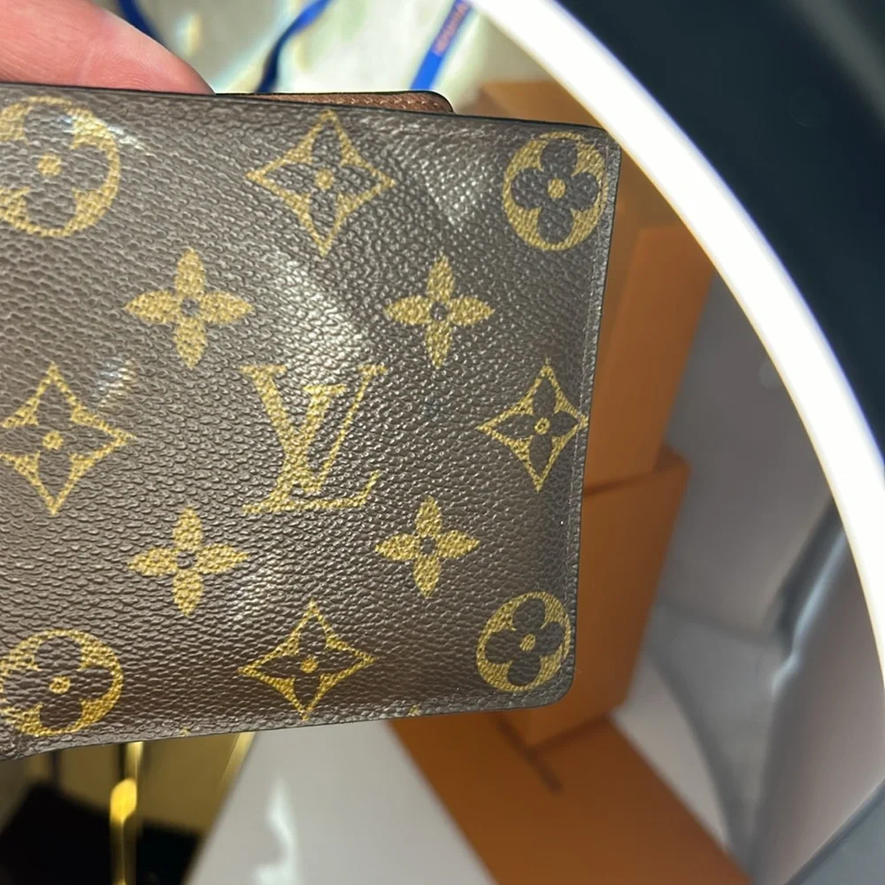 Louis Vuitton LOUIS VUITTON Monogram - Picture 12 of 16